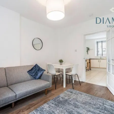 Foundry - 2 Bedrooms, Fully Equipped, Free Parking, Wifi, Favourite For Contractors, Long Stays Welcome, Food, Bars, Shops By Diamond Short Lets Dunfermline Exterior photo