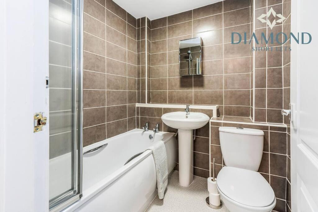 Appartement Foundry - 2 Bedrooms, Fully Equipped, Free Parking, Wifi, Favourite For Contractors, Long Welcome, Food, Bars, Shops By Diamond Short Lets